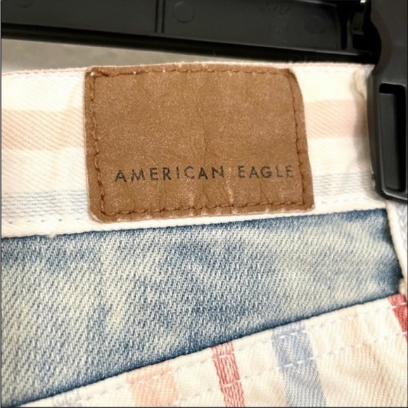 American Eagle White Striped Mom Shorts - Picture 12 of 12